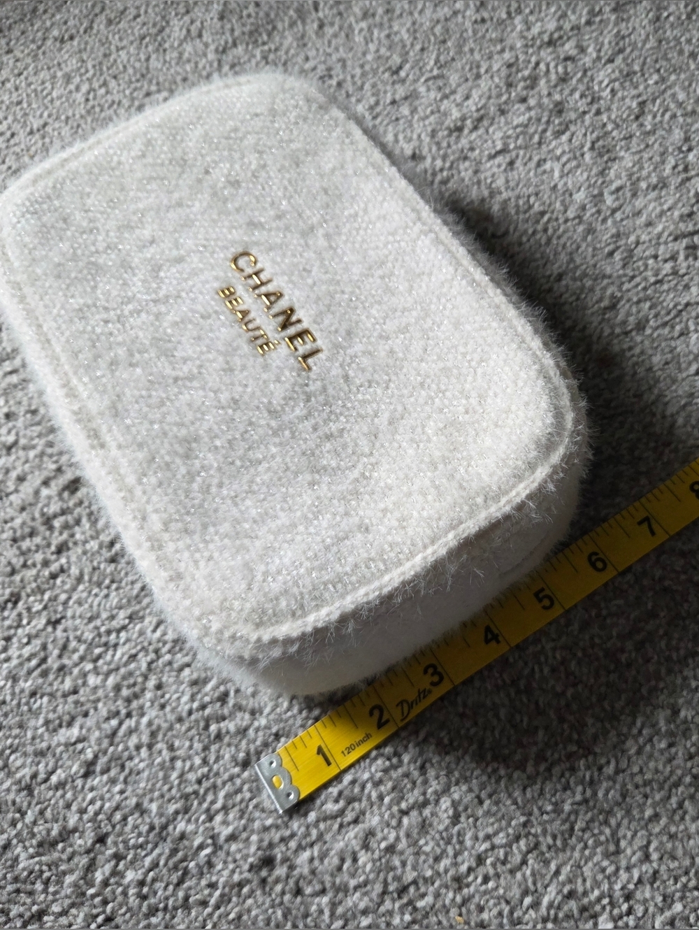 NWOT CHANEL Beauté Tweed Travel Cosmetics Pouch - Picture 12 of 14